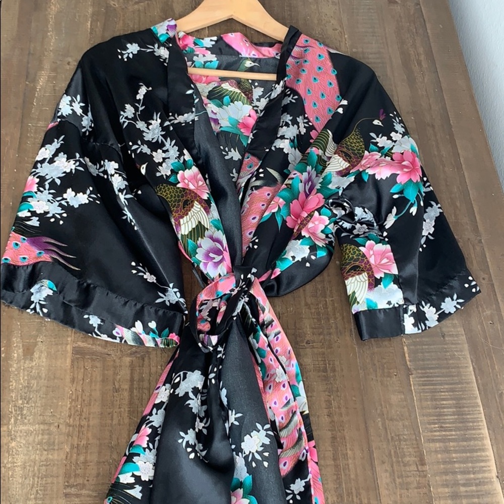 Robes - Picture 7 of 7